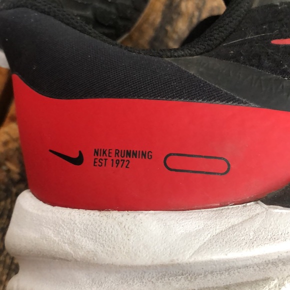 Nike WINFLO running shoe; black/red/silver/white; size 6.5 - Picture 5 of 6